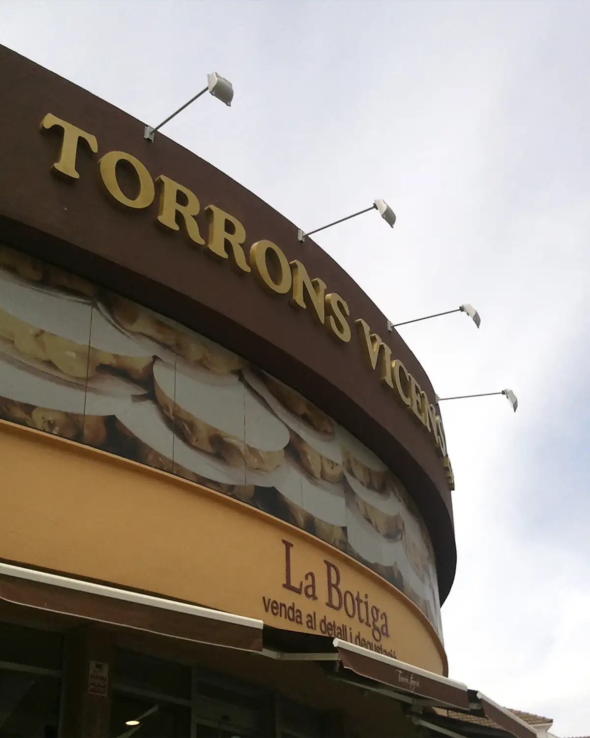 Proyecto TORRONS Vicens